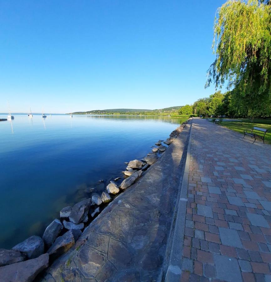 Harmónia Vendégház Balatonalmádi Exterior foto