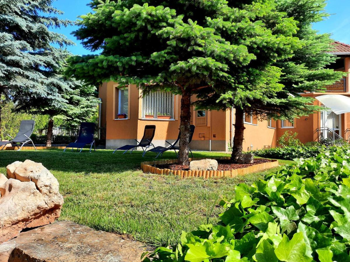 Harmónia Vendégház Balatonalmádi Exterior foto