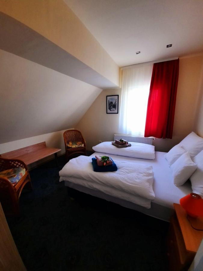 Harmónia Vendégház Balatonalmádi Exterior foto